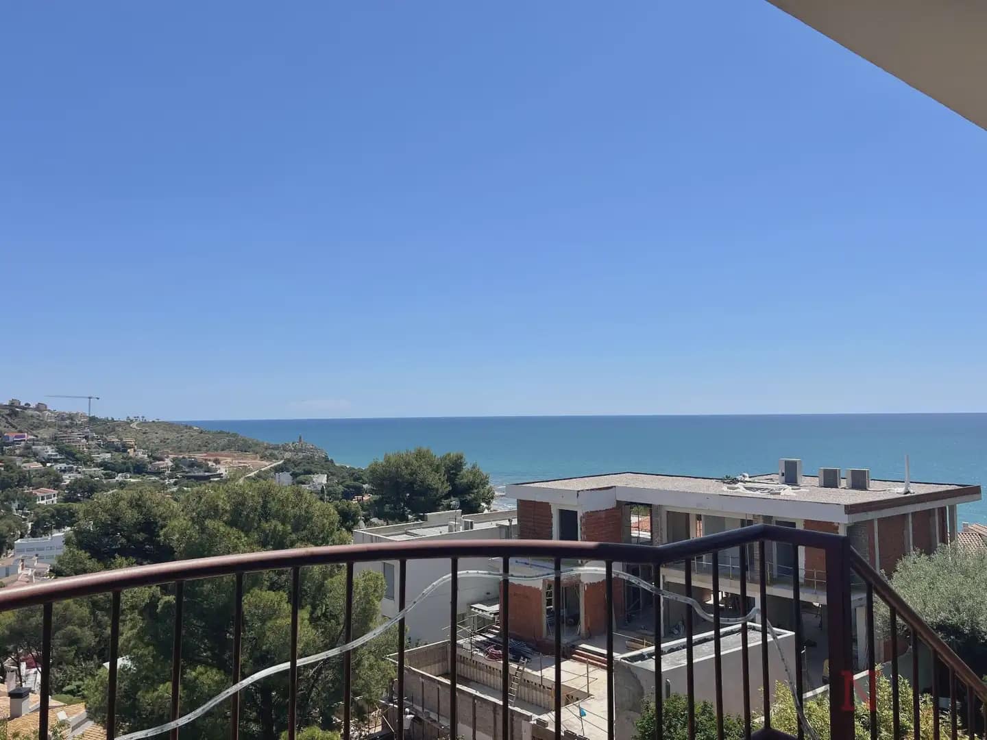 4 slaapkamer Halfvrijstaande villa te koop in Oropesa  - € 650.000 (Ref: 10081677)
