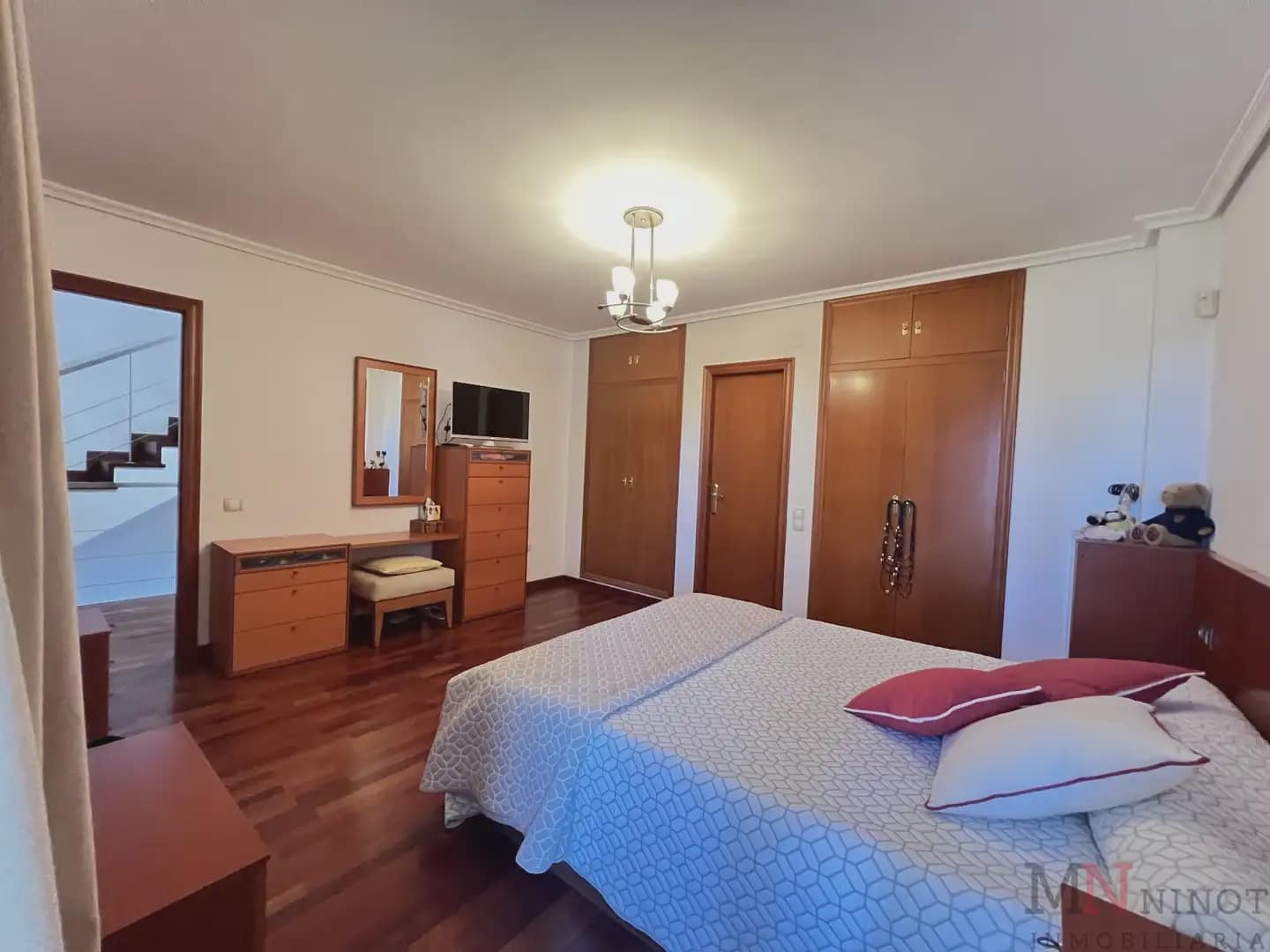 4 slaapkamer Halfvrijstaande villa te koop in Oropesa  - € 650.000 (Ref: 10081677)