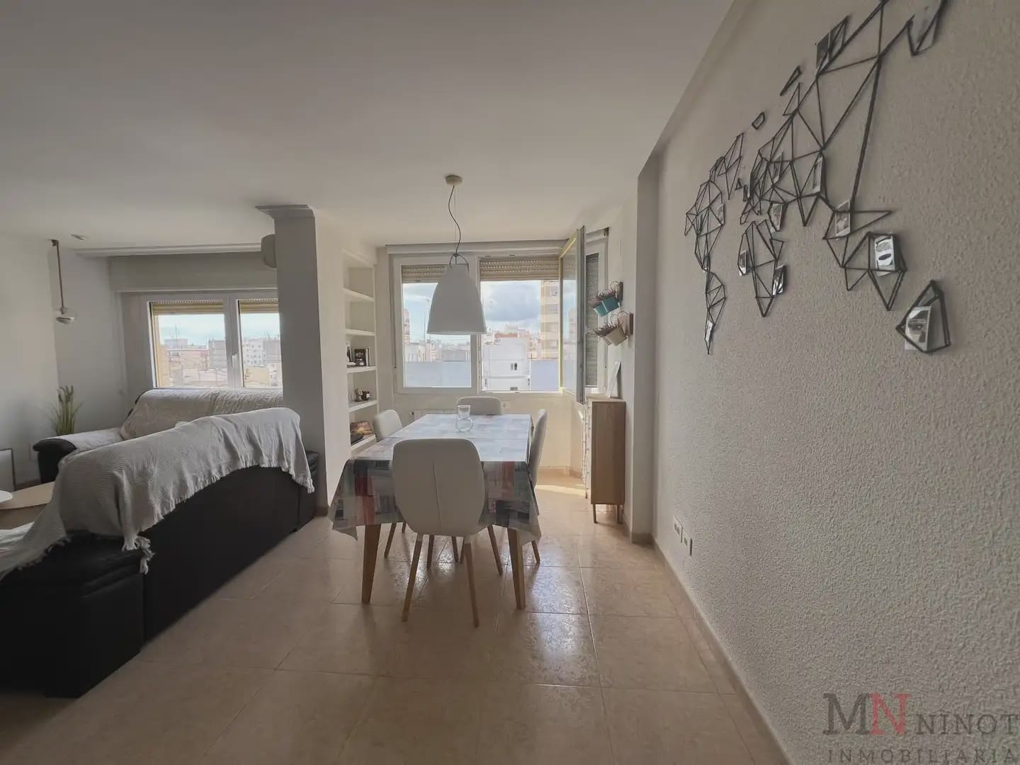 Appartement de 3 chambres à louer à Castello de la Plana - 1 000 € (Ref: 10081686)