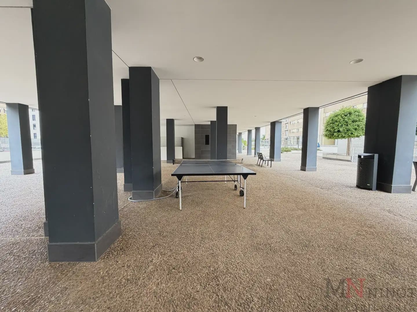 3 soveværelse Lejlighed til leje i Castello de la Plana med swimmingpool garage - € 1.000 (Ref: 10102809)