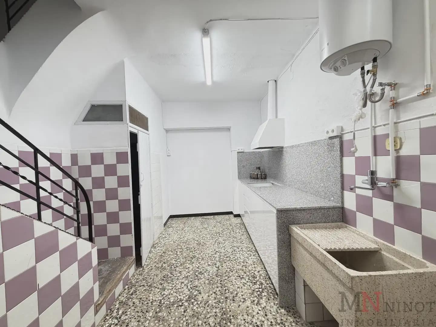 Kaupallinen vuokrattavana paikassa Almassora / Almazora - 650 € (Ref: 10150536)