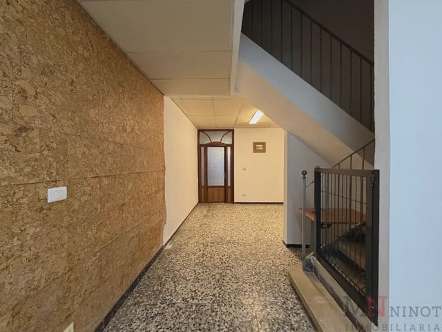 Kaupallinen vuokrattavana paikassa Almassora / Almazora - 650 € (Ref: 10150536)