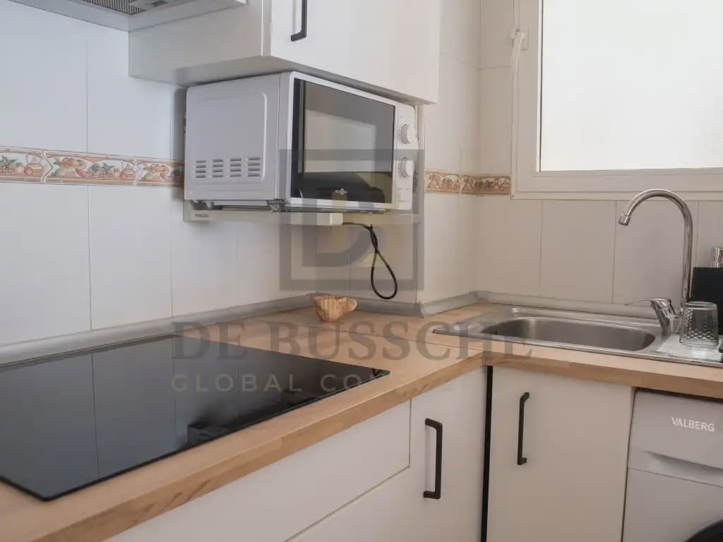 3 sypialnia Mieszkanie do wynajęcia w Torrevieja z basenem - 950 € (Ref: 10081696)
