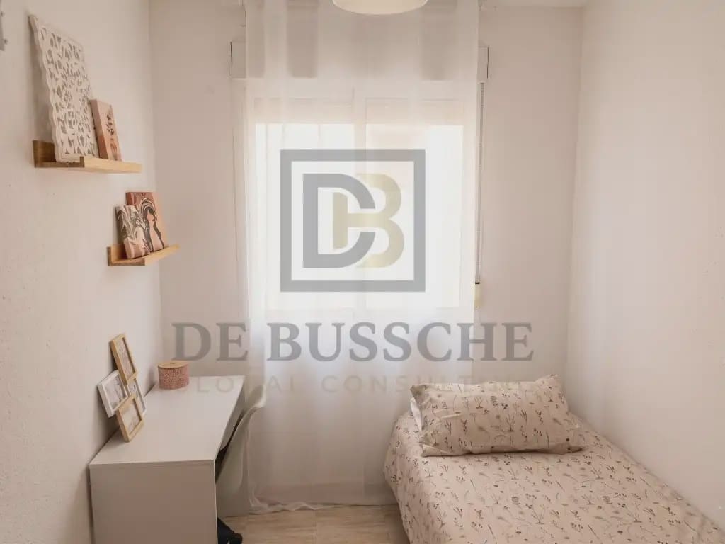 3 sypialnia Mieszkanie do wynajęcia w Torrevieja z basenem - 950 € (Ref: 10081696)