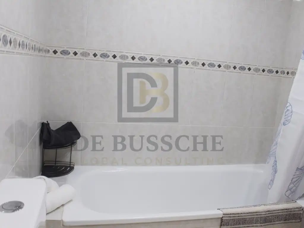 3 sypialnia Mieszkanie do wynajęcia w Torrevieja z basenem - 950 € (Ref: 10081696)