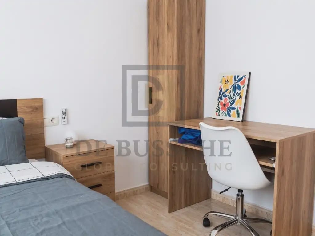 3 sypialnia Mieszkanie do wynajęcia w Torrevieja z basenem - 950 € (Ref: 10081696)
