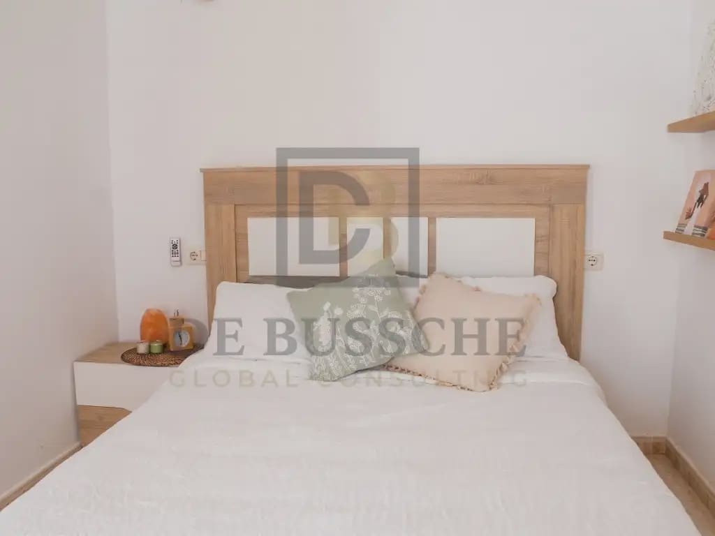 3 sypialnia Mieszkanie do wynajęcia w Torrevieja z basenem - 950 € (Ref: 10081696)