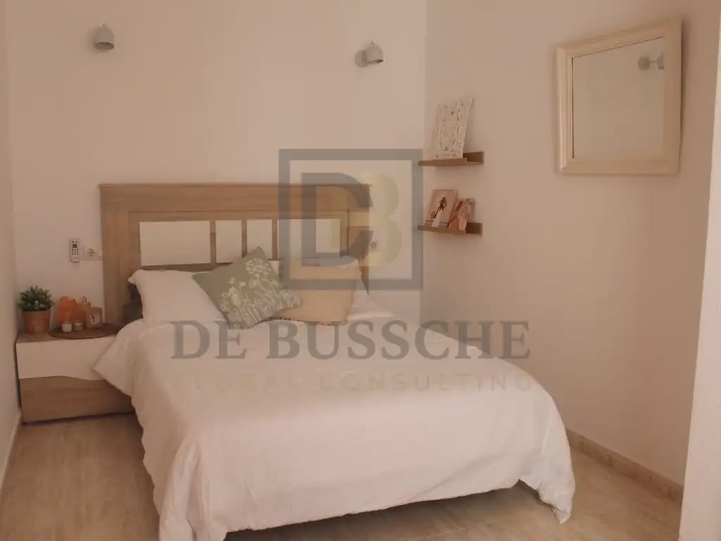 3 sypialnia Mieszkanie do wynajęcia w Torrevieja z basenem - 950 € (Ref: 10081696)