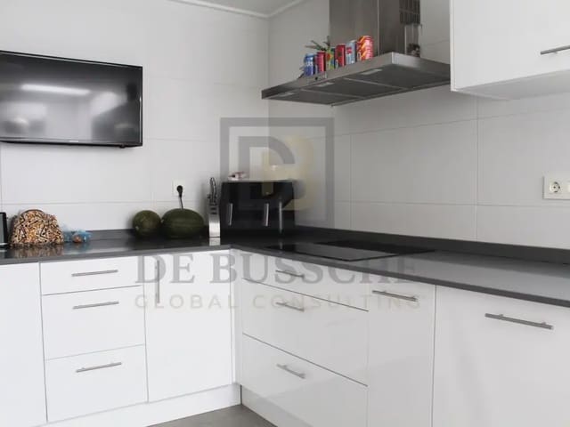 4 makuuhuone Rivitalo myytävänä paikassa Orihuela ciudad, Orihuela mukana 
autotalli - 310 000 € (Ref: 10081703)