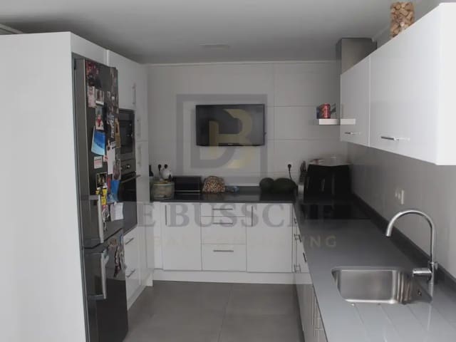 4 makuuhuone Rivitalo myytävänä paikassa Orihuela ciudad, Orihuela mukana 
autotalli - 310 000 € (Ref: 10081703)