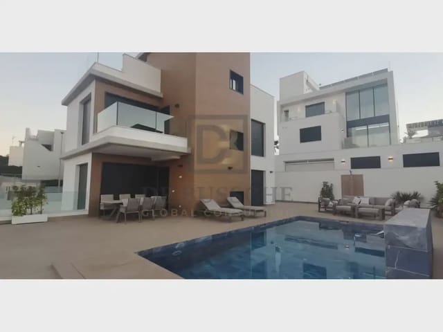 Chalet de 6 habitaciones en Campoamor, Orihuela en venta con piscina garaje - 1.780.000 € (Ref: 10081713)