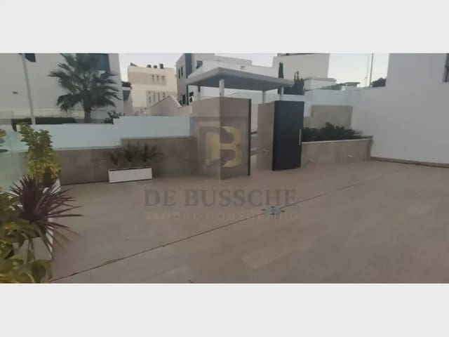 Chalet de 6 habitaciones en Campoamor, Orihuela en venta con piscina garaje - 1.780.000 € (Ref: 10081713)