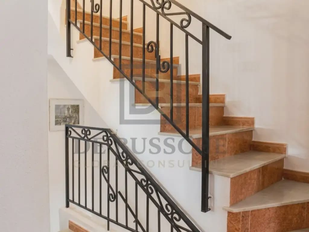 6 soverom Rekkehus til salgs i Orihuela med svømmebasseng garasje - € 280 000 (Ref: 10081714)