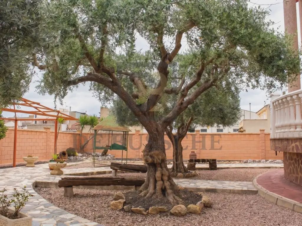 5 soverom Kjedet enebolig til salgs i Orihuela med garasje - € 450 000 (Ref: 10081720)
