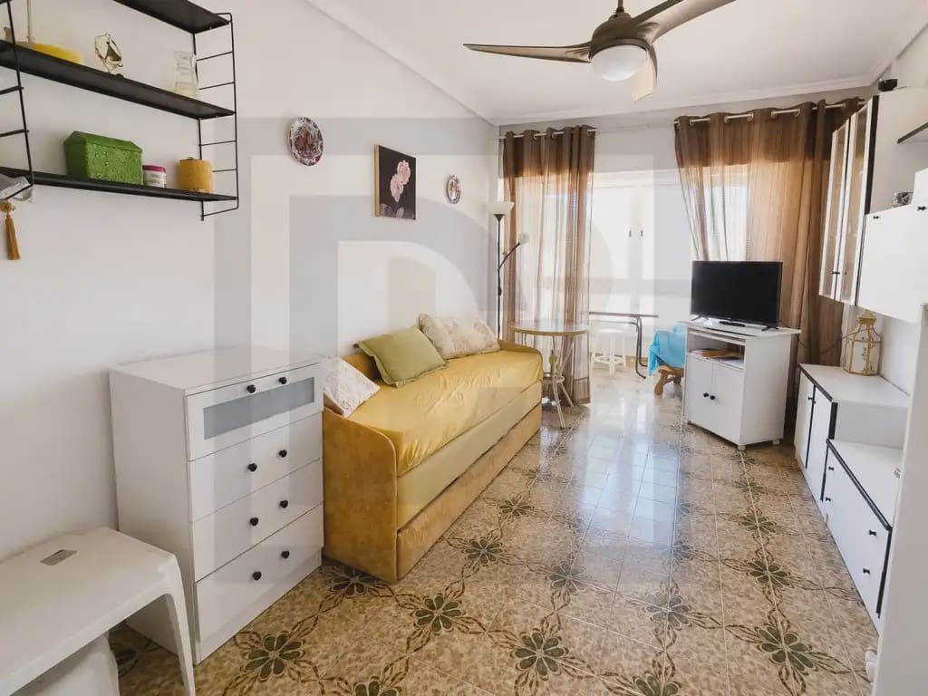 1 soverom Leilighet til salgs i Torrevieja med svømmebasseng garasje - € 170 000 (Ref: 10081721)