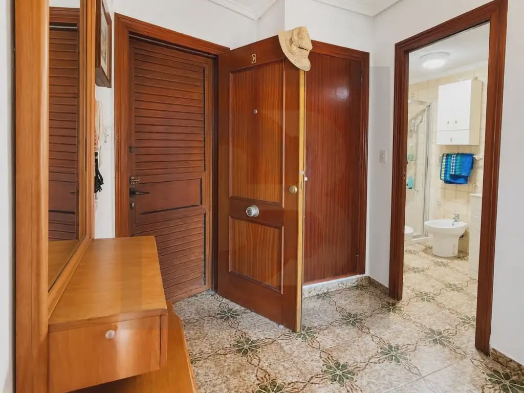 1 soverom Leilighet til salgs i Torrevieja med svømmebasseng garasje - € 170 000 (Ref: 10081721)