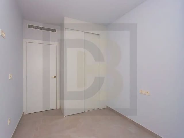 2 quarto Apartamento para venda em Las Piscinas Naturales, Torrevieja - 265 000 € (Ref: 10081729)