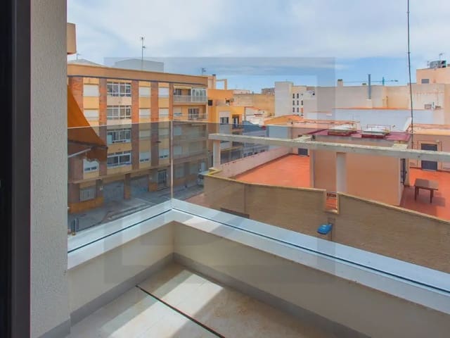 2 quarto Apartamento para venda em Las Piscinas Naturales, Torrevieja - 265 000 € (Ref: 10081729)