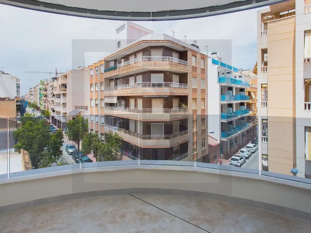 2 quarto Apartamento para venda em Torrevieja - 265 000 € (Ref: 10081729)