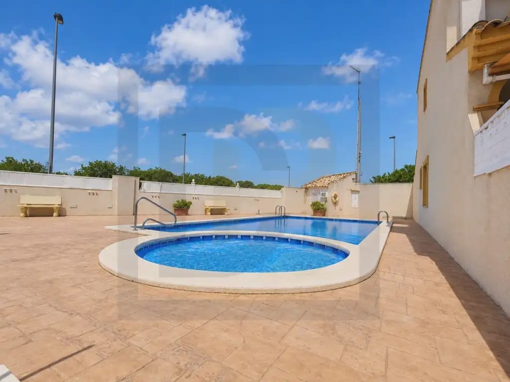 4 chambre Villa/Maison Mitoyenne à vendre à Santiago de la Ribera avec piscine - 225 000 € (Ref: 10081733)