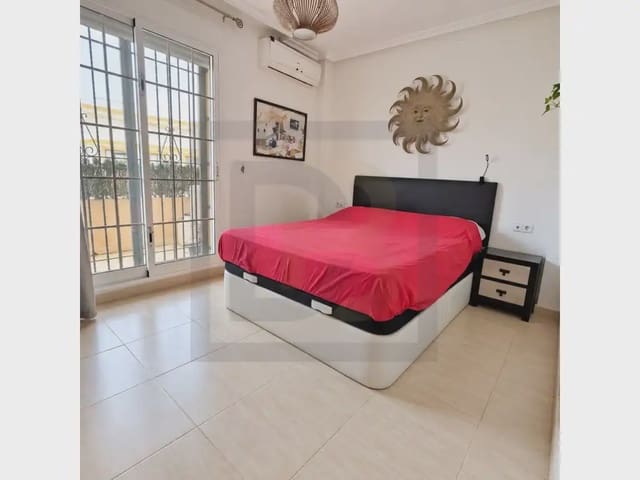 4 chambre Villa/Maison Mitoyenne à vendre à Santiago de la Ribera, San Javier avec piscine - 225 000 € (Ref: 10081733)