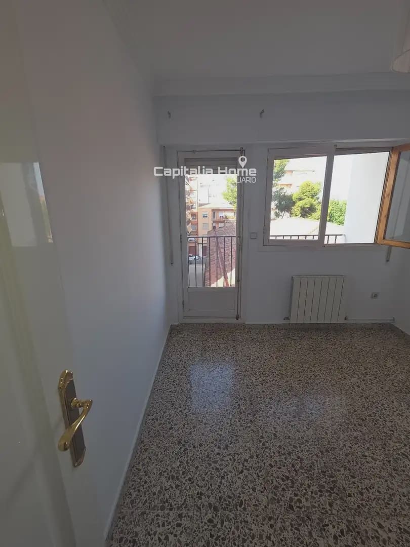 4 quarto Apartamento para venda em Ibi - 140 000 € (Ref: 10081603)