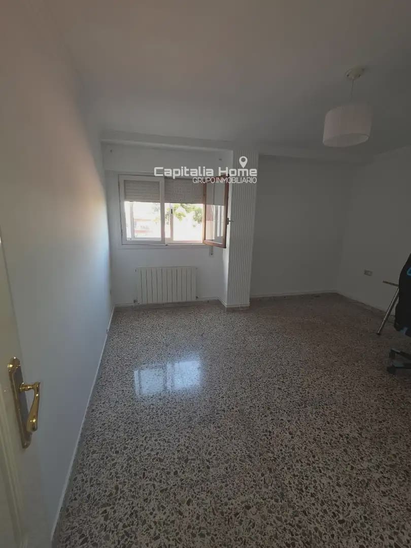 4 quarto Apartamento para venda em Ibi - 140 000 € (Ref: 10081603)