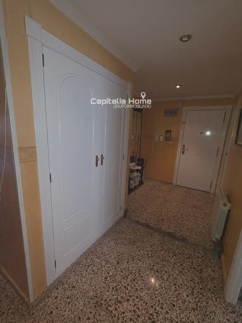 4 quarto Apartamento para venda em Ibi - 140 000 € (Ref: 10081603)