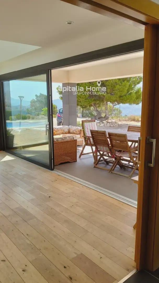 7 Zimmer Villa zu verkaufen in Relleu mit Pool Garage - 765.000 € (Ref: 10081614)