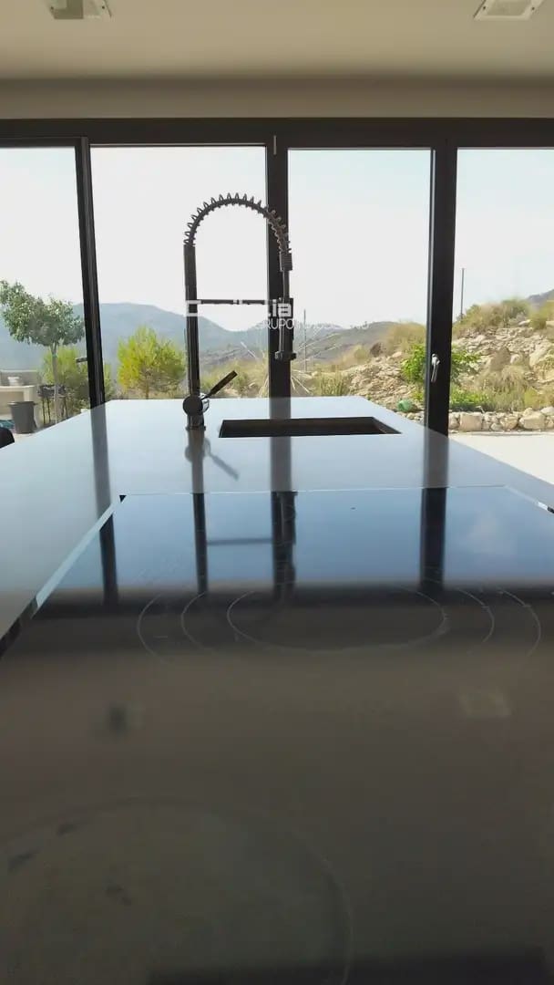 7 Zimmer Villa zu verkaufen in Relleu mit Pool Garage - 765.000 € (Ref: 10081614)