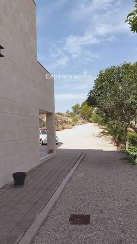 7 Zimmer Villa zu verkaufen in Relleu mit Pool Garage - 765.000 € (Ref: 10081614)