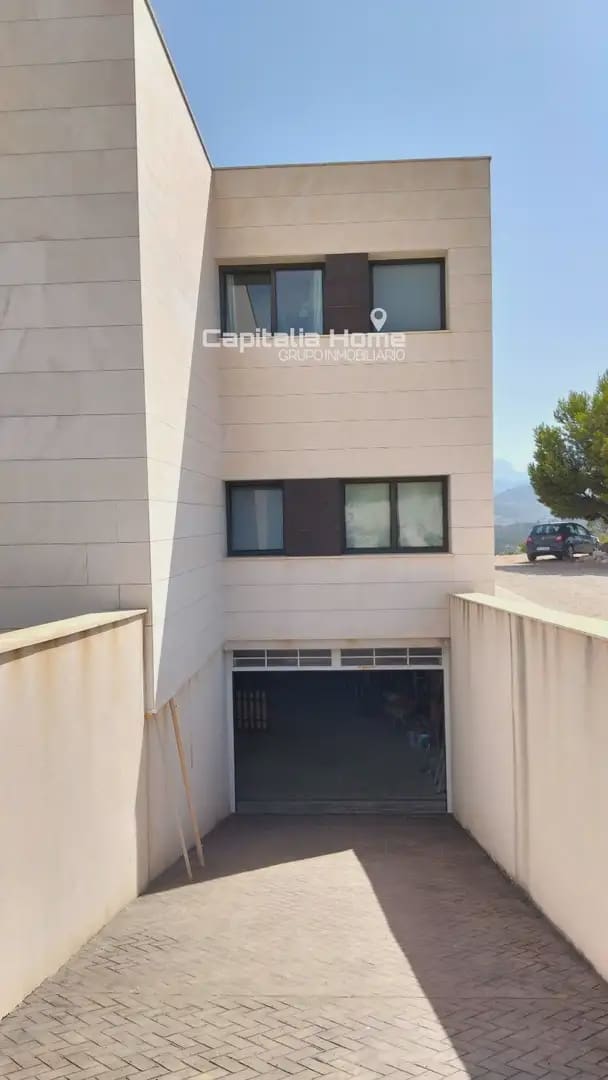 7 Zimmer Villa zu verkaufen in Relleu mit Pool Garage - 765.000 € (Ref: 10081614)