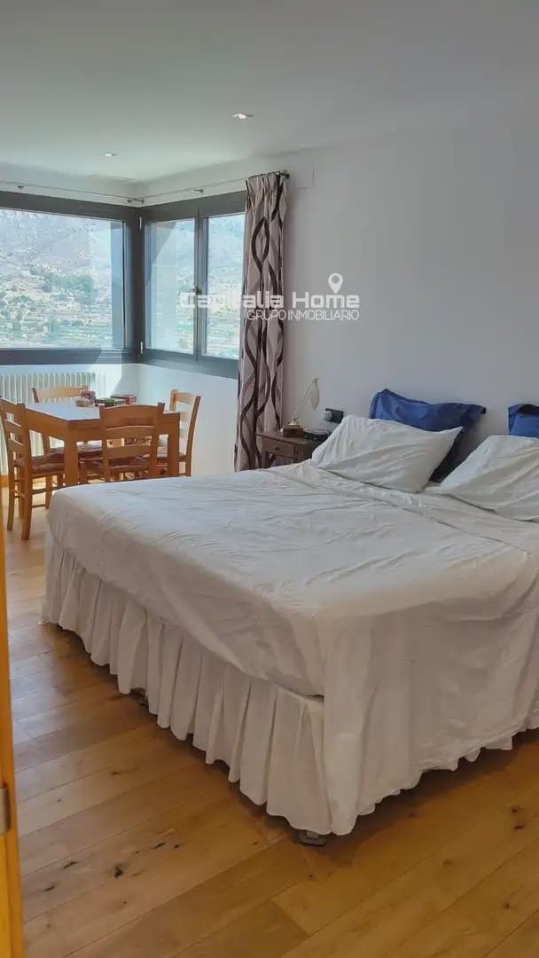 7 Zimmer Villa zu verkaufen in Relleu mit Pool Garage - 765.000 € (Ref: 10081614)
