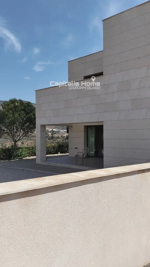 7 Zimmer Villa zu verkaufen in Relleu mit Pool Garage - 765.000 € (Ref: 10081614)