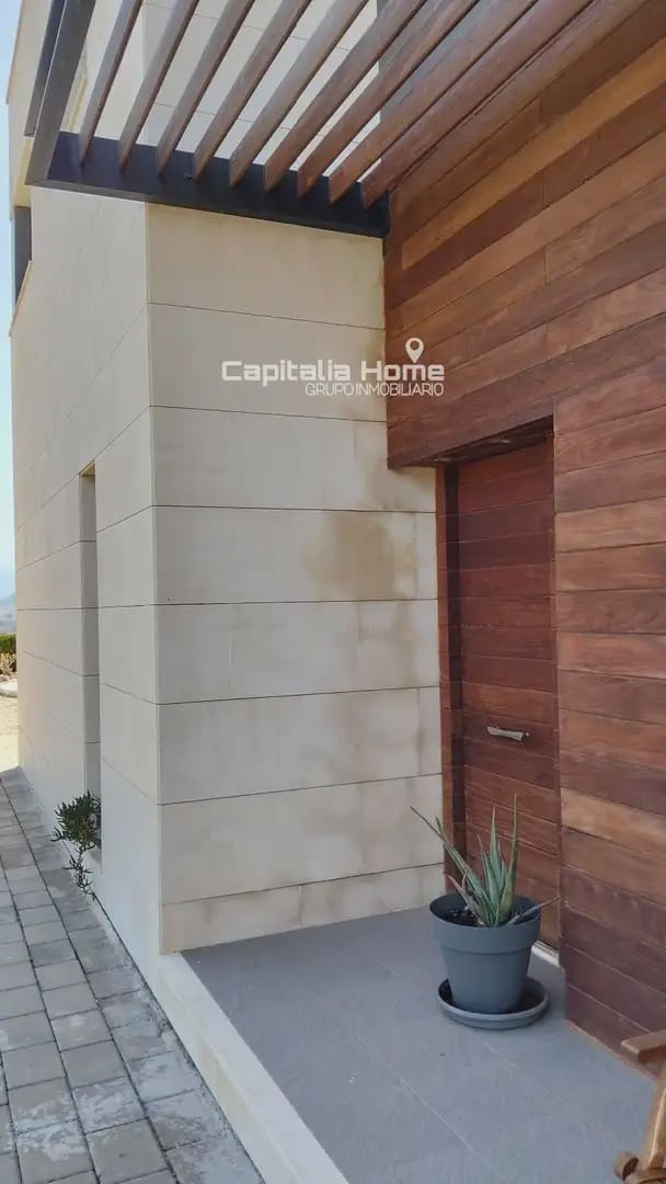 7 Zimmer Villa zu verkaufen in Relleu mit Pool Garage - 765.000 € (Ref: 10081614)
