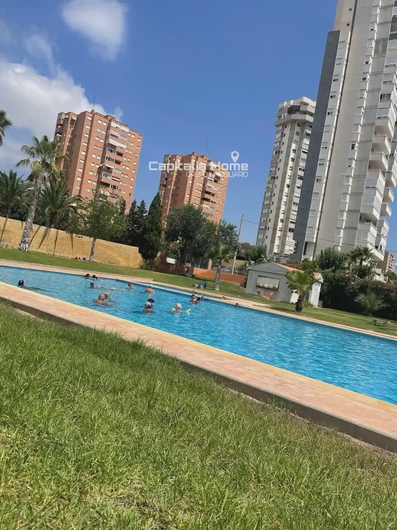 3 quarto Apartamento para venda em Benidorm com piscina - 295 000 € (Ref: 10081618)