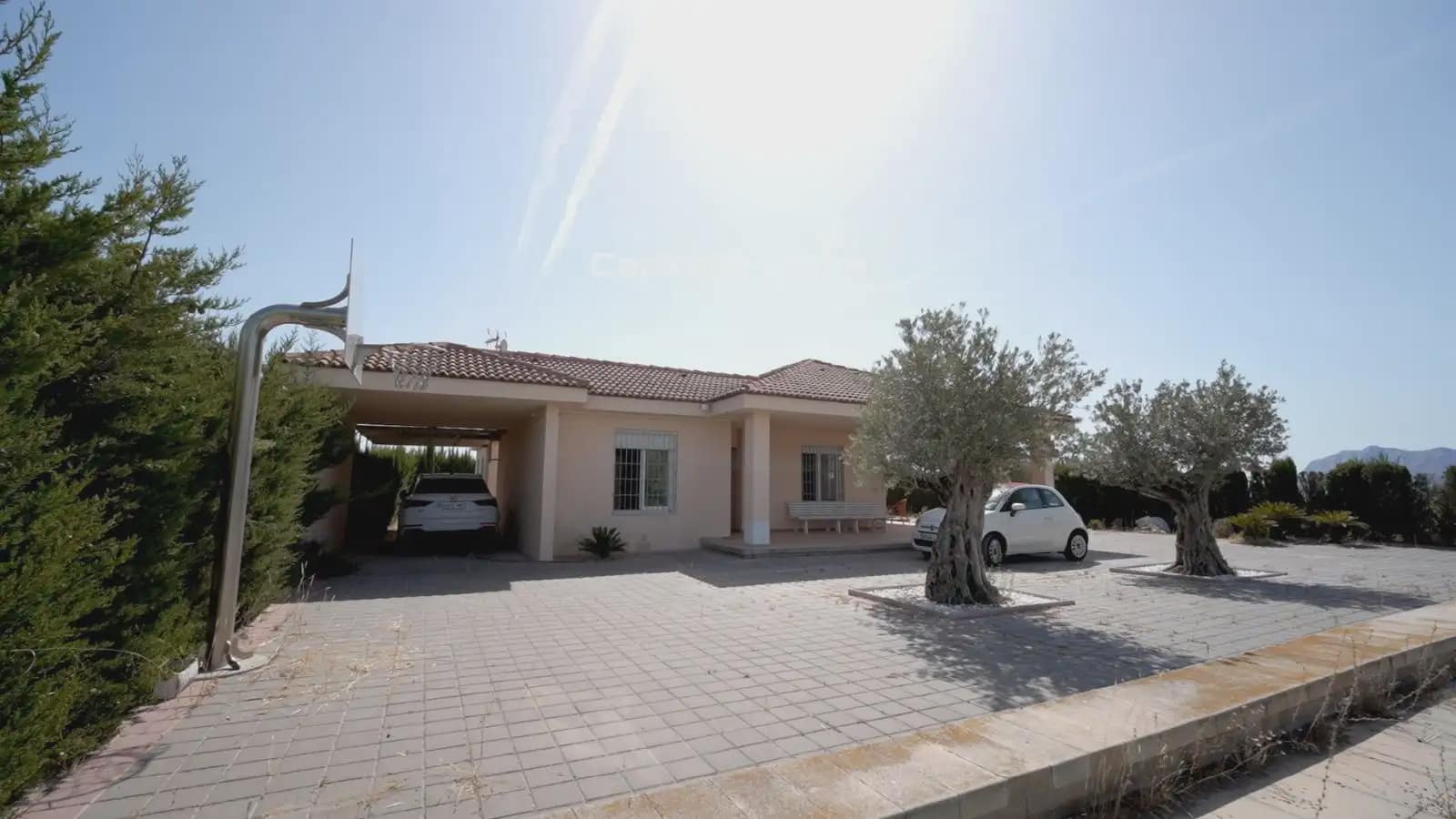 Chalet de 3 habitaciones en Orihuela en venta con piscina garaje - 450.000 € (Ref: 10081621)