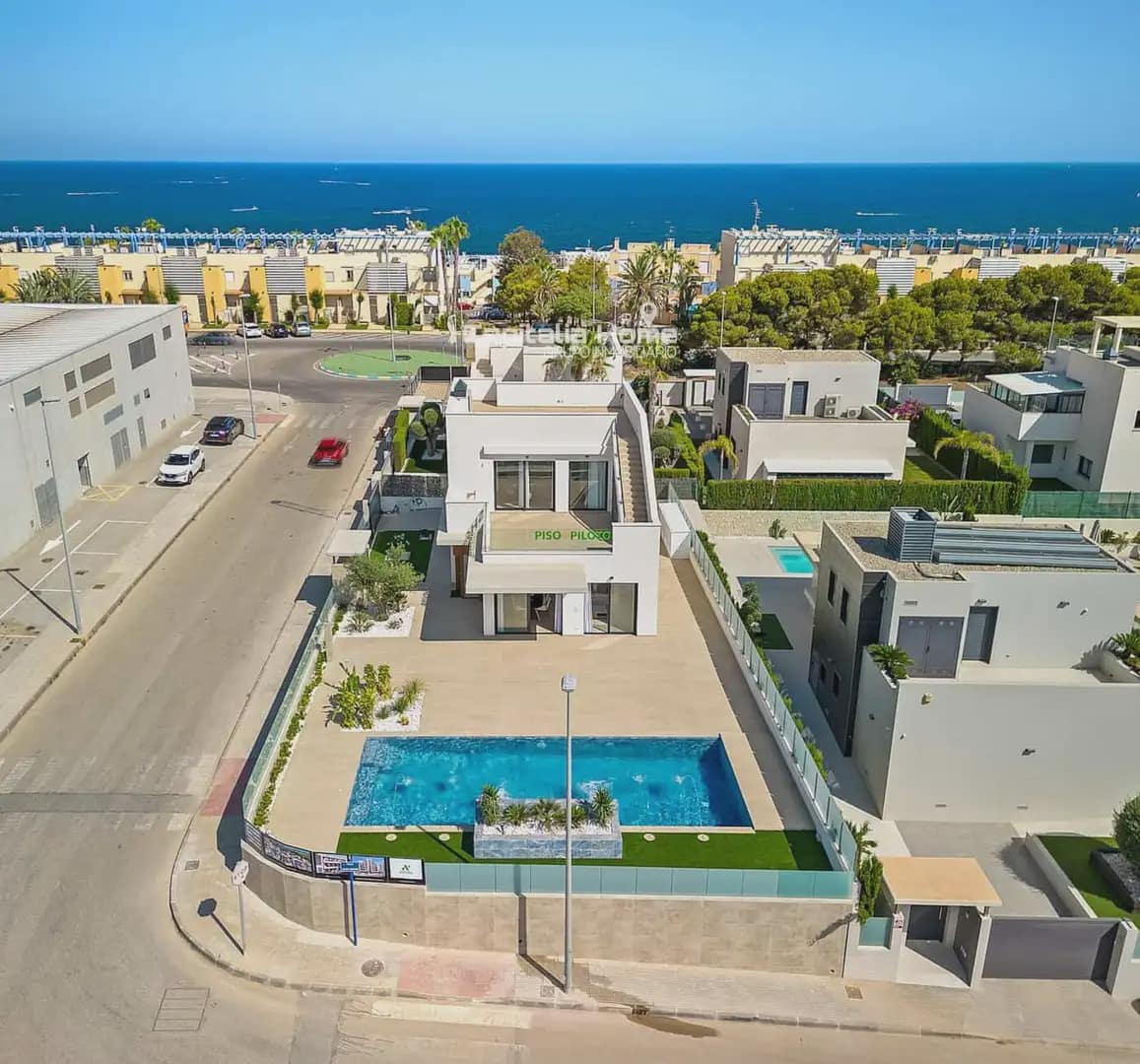 3 bedroom Villa for sale in Poblacion de Arroyo with pool garage - € 995,000 (Ref: 10111118)