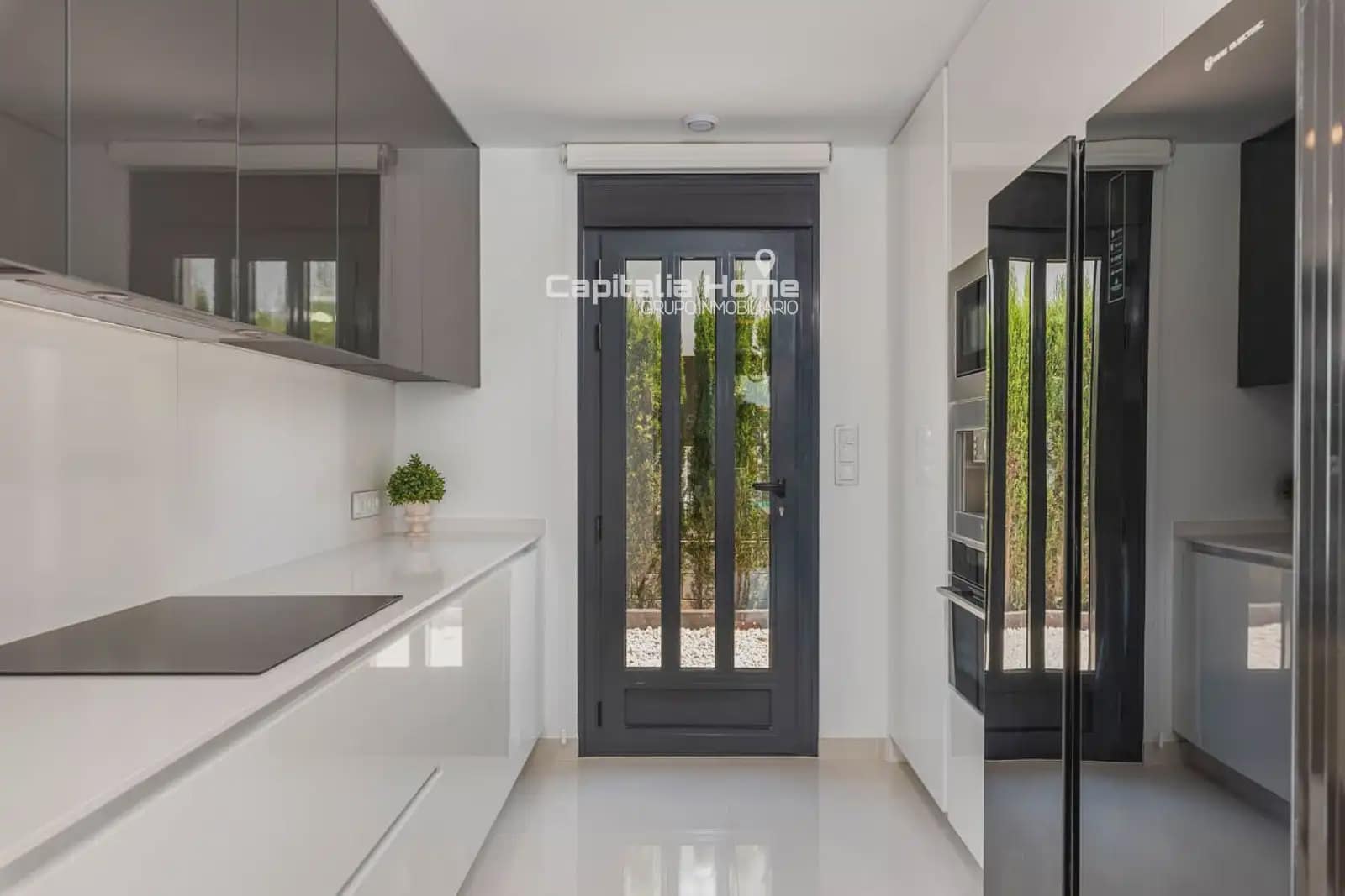 3 soverom Villa til salgs i Playa Honda med svømmebasseng garasje - € 580 000 (Ref: 10132925)