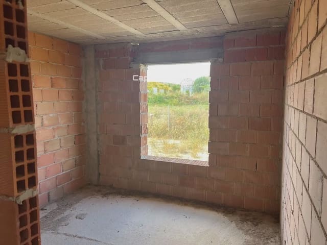 3 quarto Moradia para venda em Calasparra com piscina - 200 000 € (Ref: 10158690)