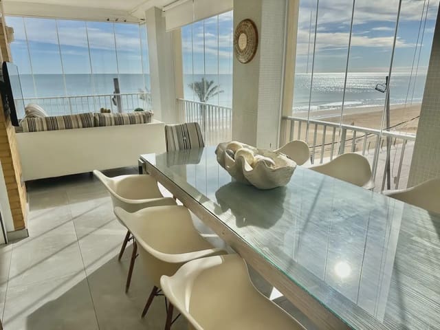 3 sovrum Strandlägenhet att hyra i Guardamar Playa, Guardamar del Segura - 2 000 € (Ref: 10081807)