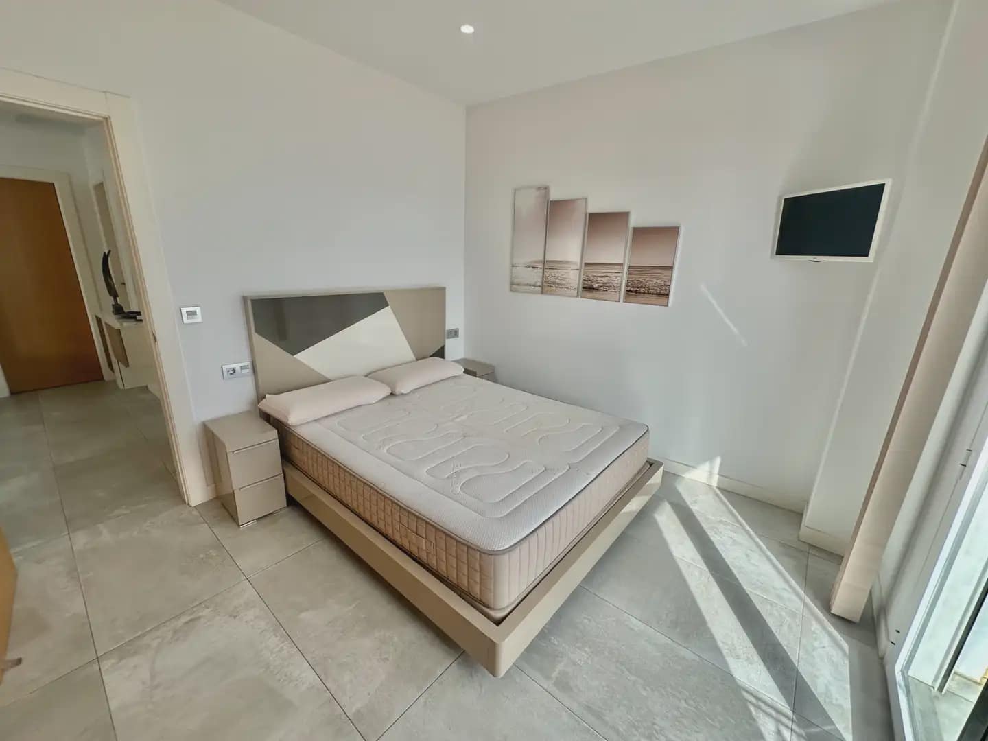 3 sovrum Strandlägenhet att hyra i Guardamar del Segura - 2 000 € (Ref: 10081807)