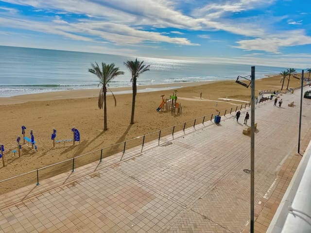 3 sovrum Strandlägenhet att hyra i Guardamar Playa, Guardamar del Segura - 2 000 € (Ref: 10081807)