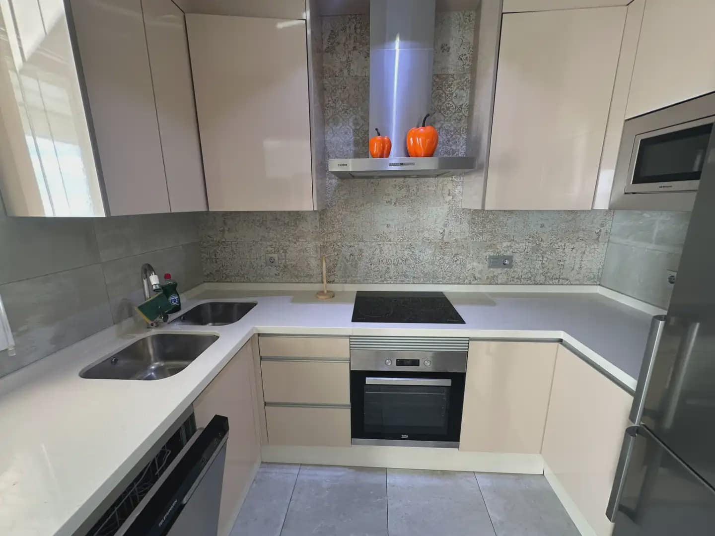 3 sovrum Strandlägenhet att hyra i Guardamar del Segura - 2 000 € (Ref: 10081807)