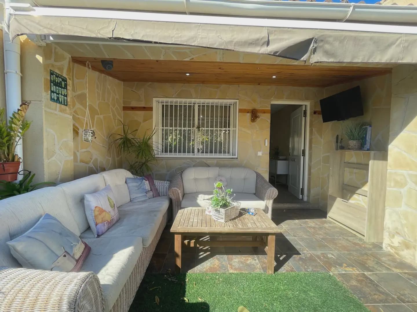 3 sypialnia Bungalow na sprzedaż w Torrevieja z basenem - 235 000 € (Ref: 10081815)