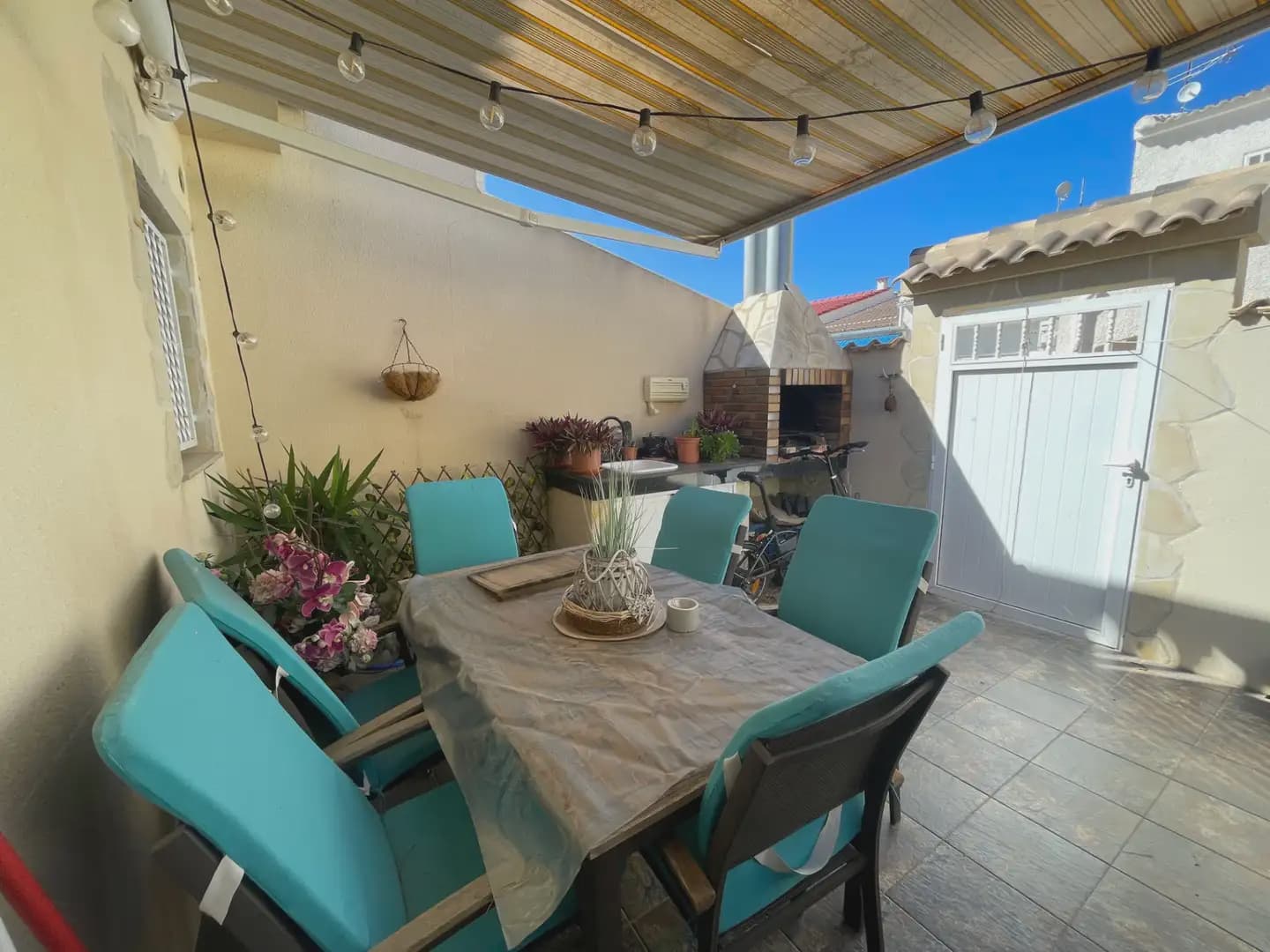3 sypialnia Bungalow na sprzedaż w Torrevieja z basenem - 235 000 € (Ref: 10081815)