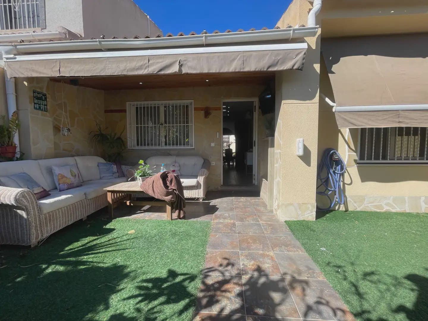 3 sypialnia Bungalow na sprzedaż w Torrevieja z basenem - 235 000 € (Ref: 10081815)