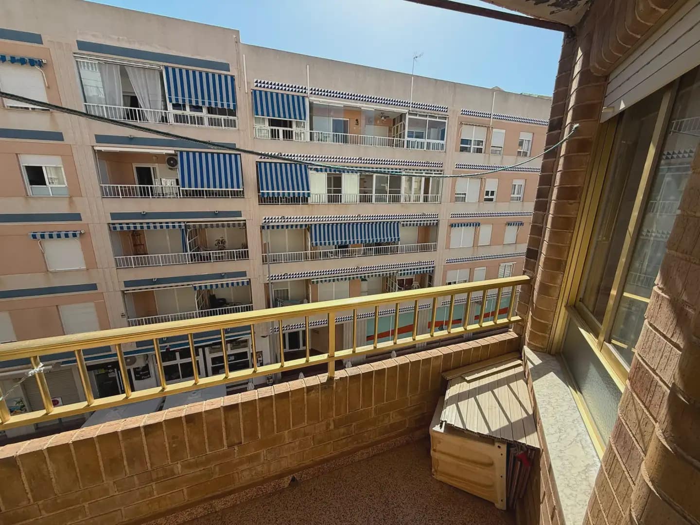 Piso de 3 habitaciones en Guardamar del Segura en venta - 159.900 € (Ref: 10172412)