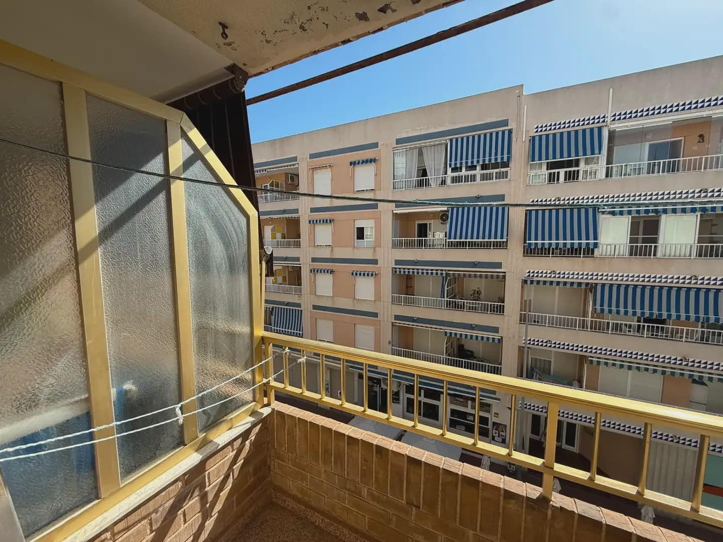 Piso de 3 habitaciones en Guardamar del Segura en venta - 159.900 € (Ref: 10172412)