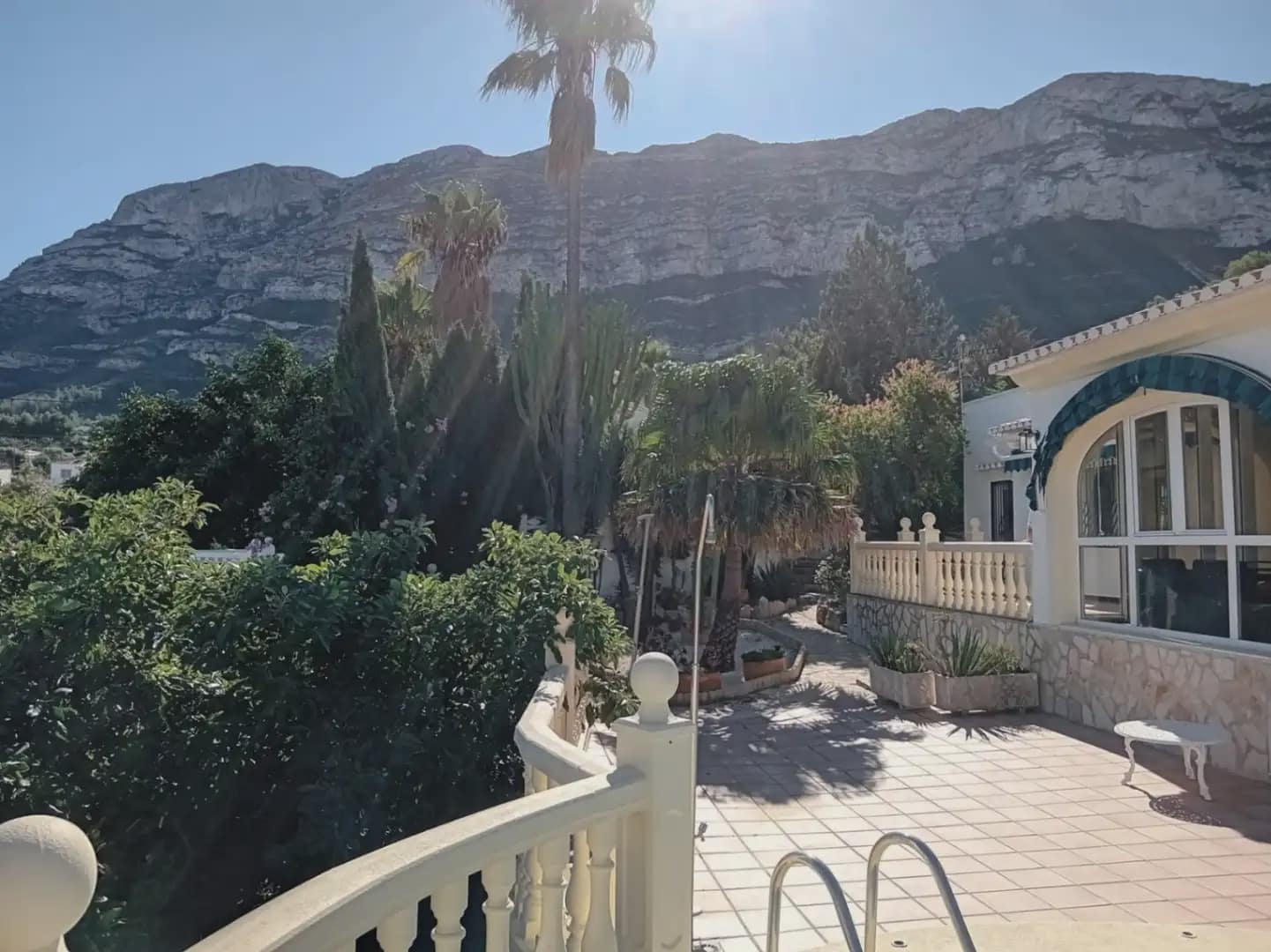 4 Zimmer Villa zu verkaufen in Denia mit Pool Garage - 590.000 € (Ref: 10086490)